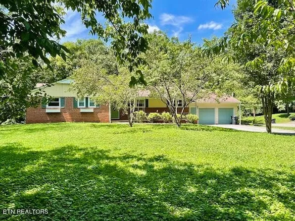 4721 W Sunset Rd, Knoxville, TN 37914