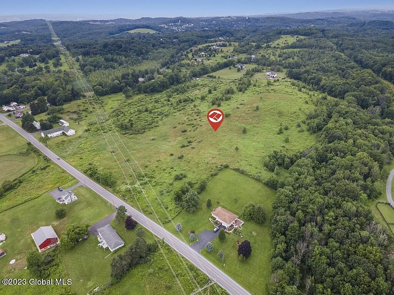 4th image of 3924 W Sand Lake Road