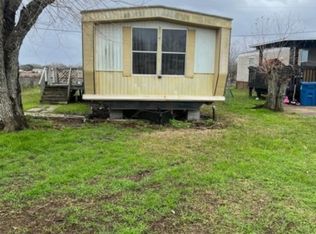 845 Hackberry St, Port Lavaca, TX 77979