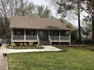 215 Terry Drake Rd SE, Owens Cross Roads, AL 35763