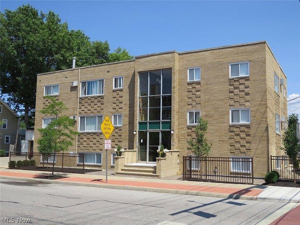 1st image of 1675 Woodward Ave APT 6
