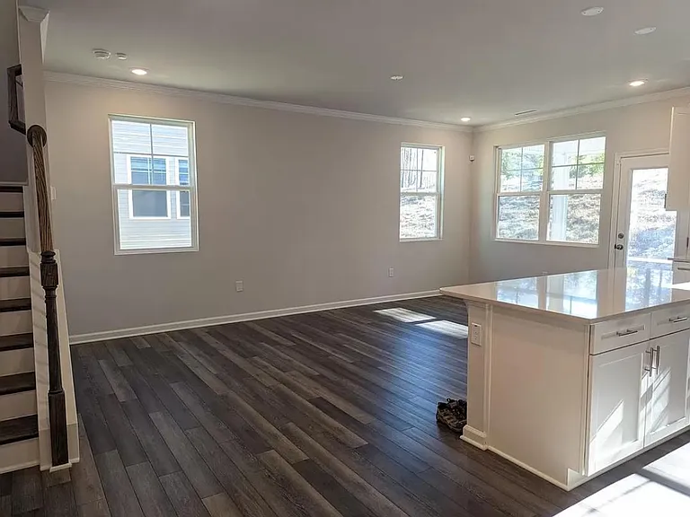 512 Hazy Hills Ln — Photo 6