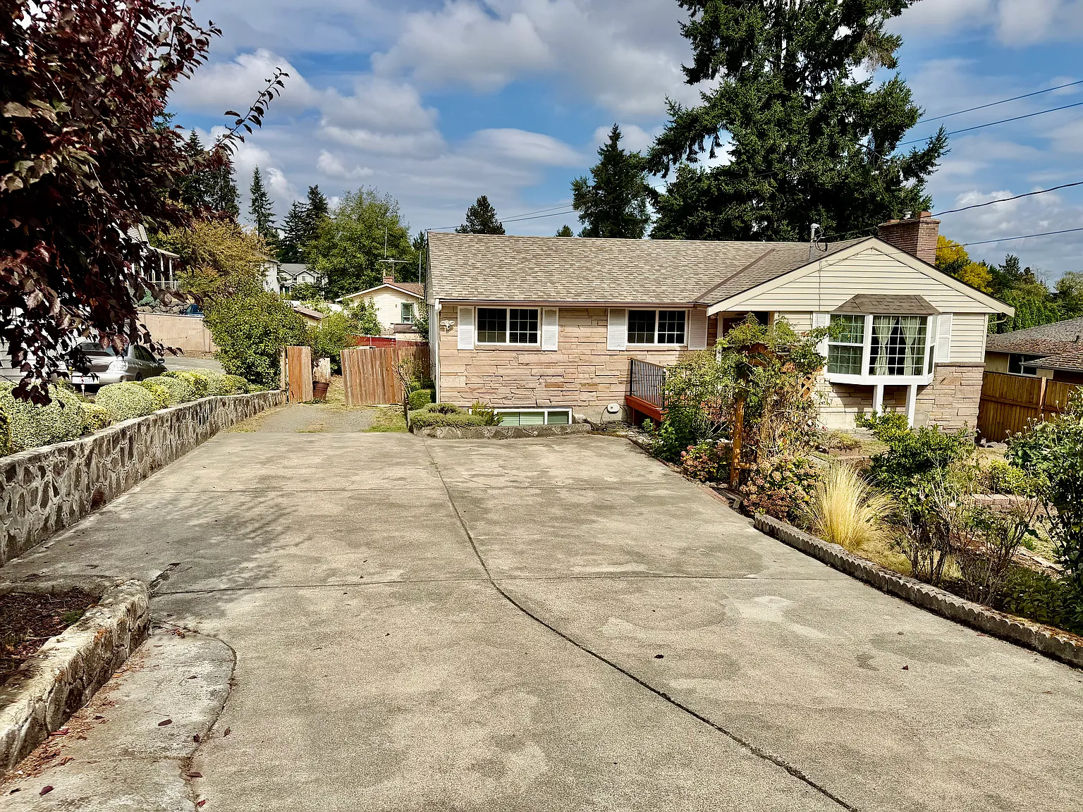 4 bed, 2180 sqft, $3,500 — Photo 1