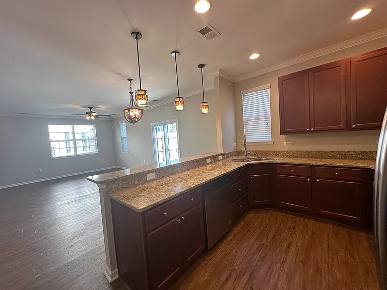 4336 Turnworth Arch — Photo 6