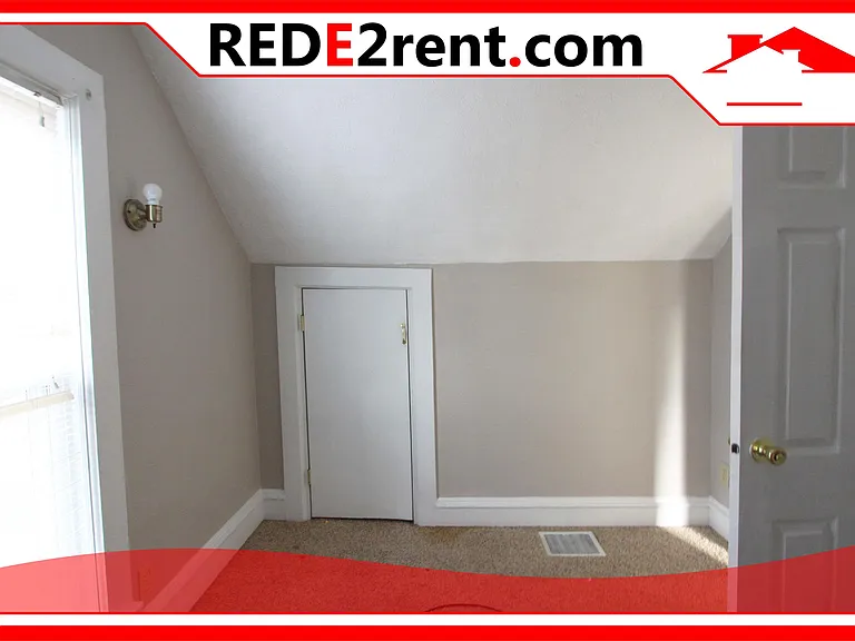 327 Vernon Ave — Photo 10