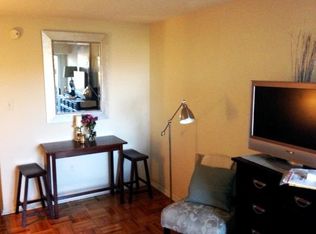 700 7th St SW APT 105, Washington, DC 20024
