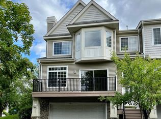 2342 Eagle Trace Ln, Woodbury, MN 55129