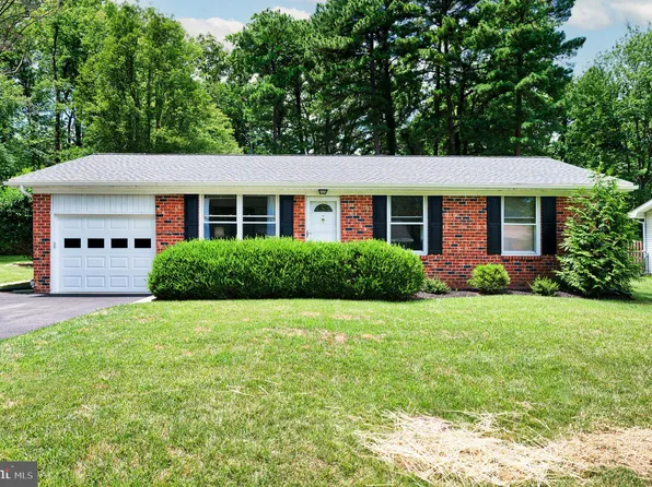 7040 Dover Ave, North Beach, MD 20714