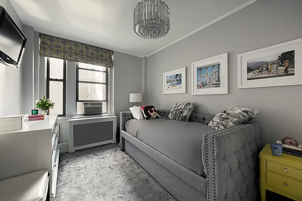 Sold by Compass | media 7