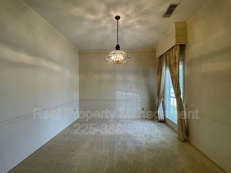 1022 Wooddale Blvd — Photo 15