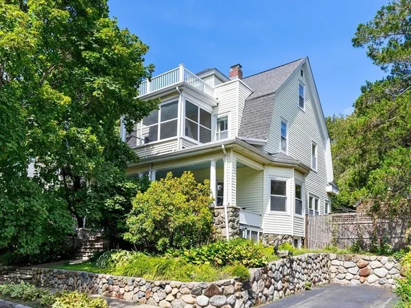 7 Woodland St, Arlington, MA 02476