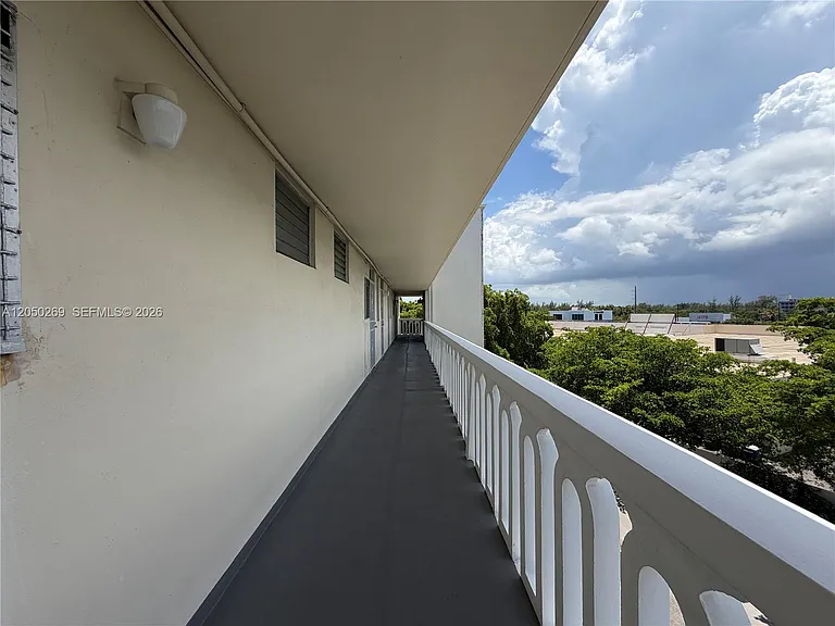 2851 Leonard Dr #J511 — Photo 9