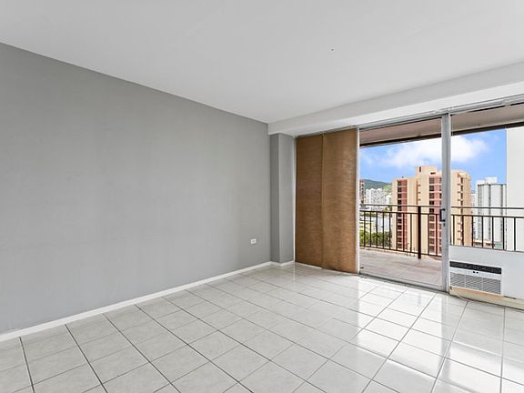 5th image of 1415 Victoria St APT 1002