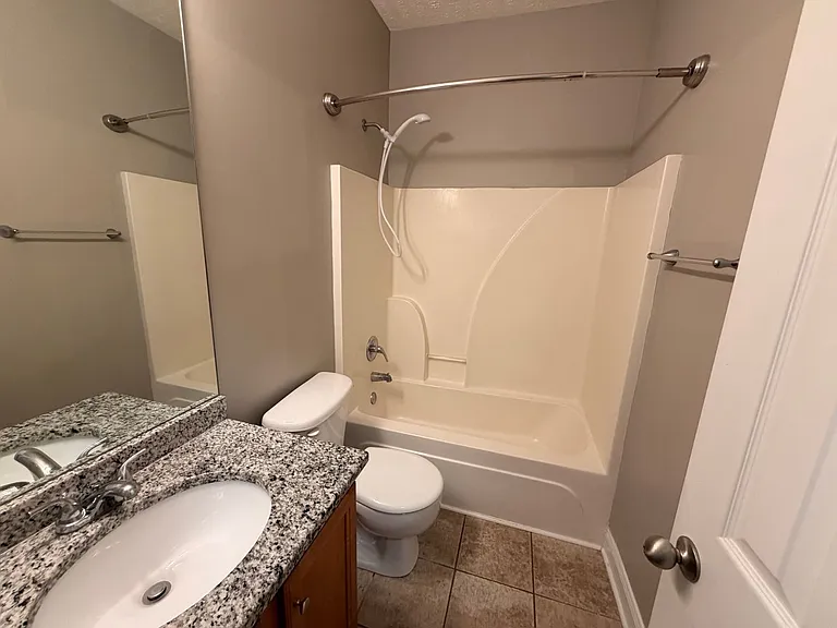 4517 Hammock Dr — Photo 16