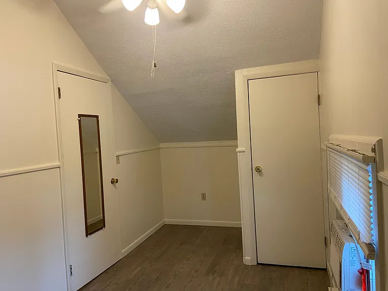 5237 W Seneca St #5 — Photo 3