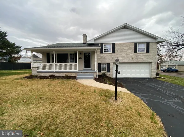 25 W Maple Ave, Shrewsbury, PA 17361