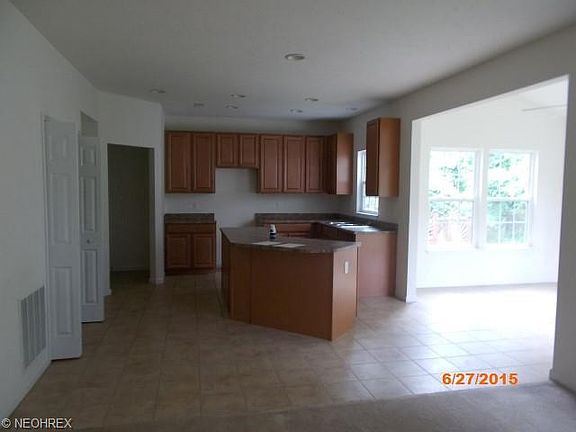 3rd image of 2000 Harrison Dr