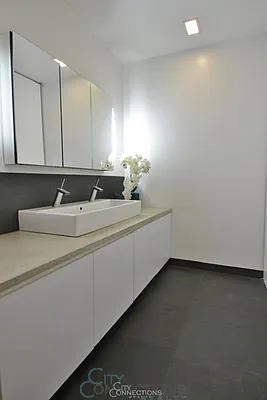 Rented by City Connections Realty | media 9