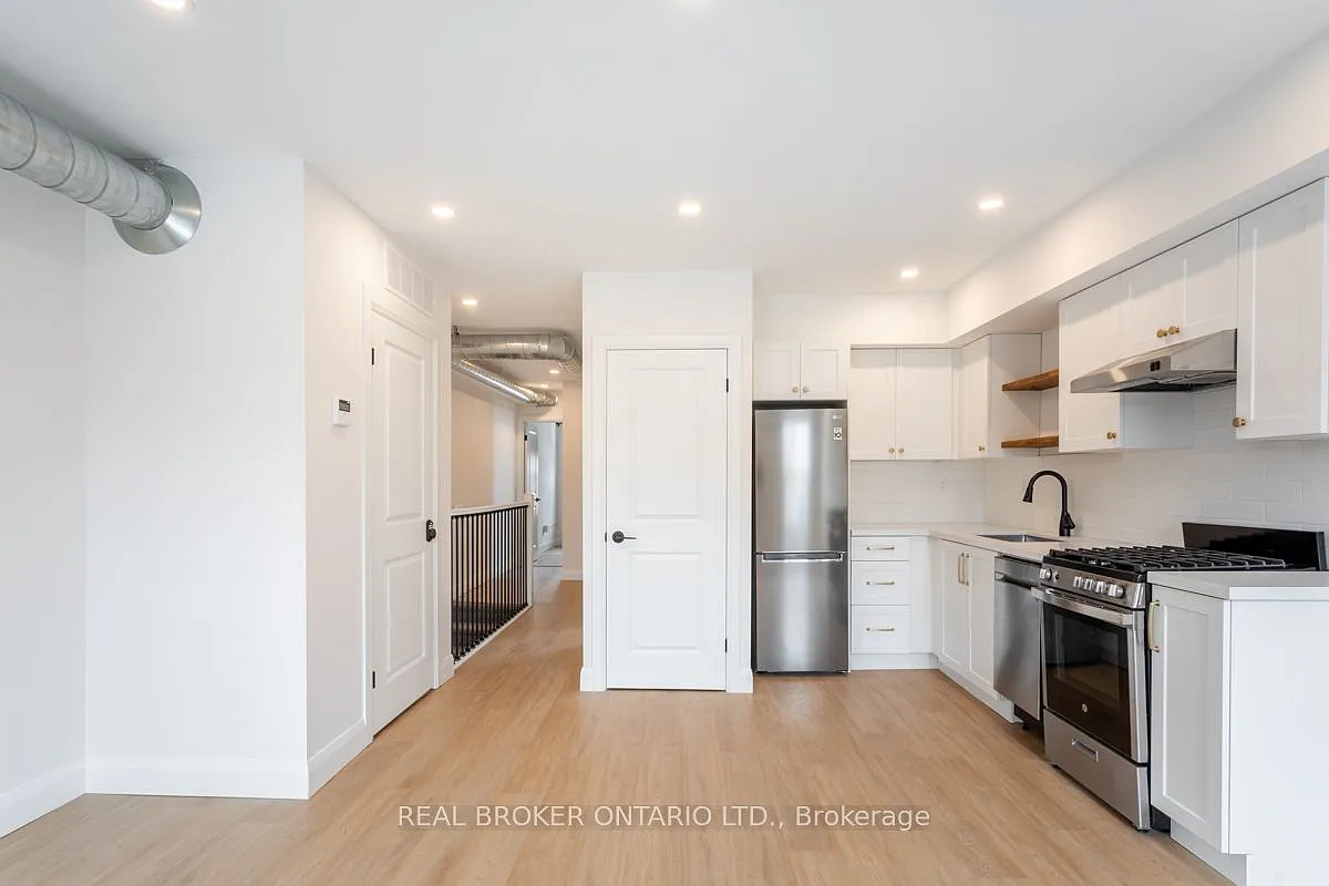 2 bed, $1,975 — Photo 4