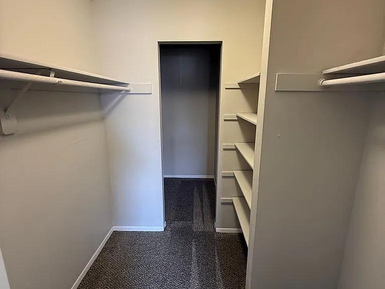 Bellevue Hills Apartment Homes — Photo 50