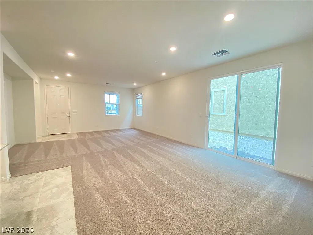 3 bed, 2.5 bath, 1830 sqft, $2,150 — Photo 4
