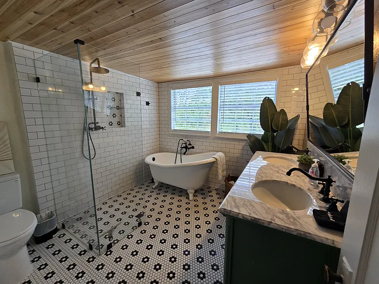 206 Oakwood Ave — Photo 11