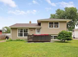 2355 16th Ave E, North Saint Paul, MN 55109