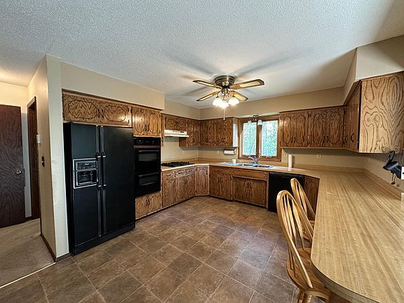 3rd image of 15957 Koronis Rd NW