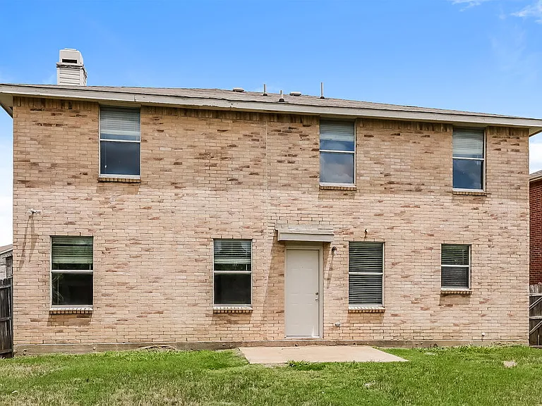 521 Merton Ct — Photo 17
