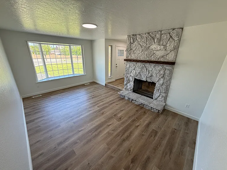 1108 S Kellogg St — Photo 13