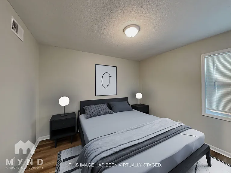 6590 Embassy Cir — Photo 11