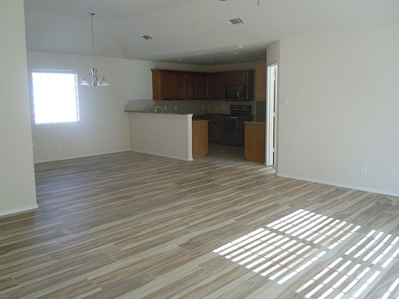 3rd image of 4134 Harmony Ln