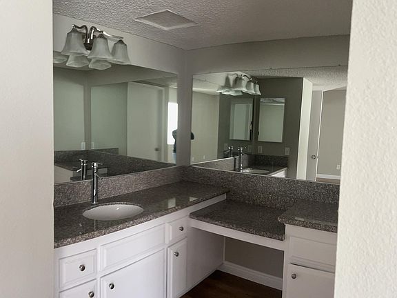 4th image of 1243 Stanley Ave APT 206