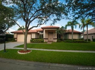 1020 NW 93rd Ter, Plantation, FL 33322