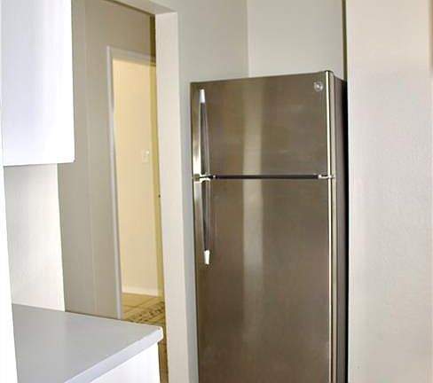 5th image of 2125 Kerria Ave APT 7