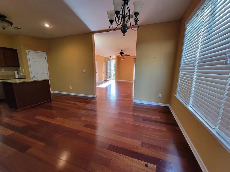 1404 Island Pl E — Photo 8