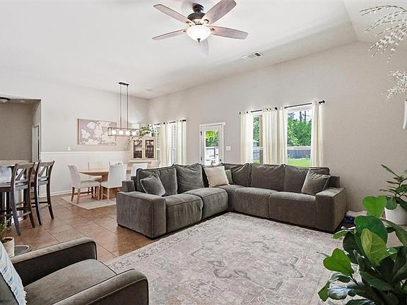4th image of 116 Meadow Spring Pl