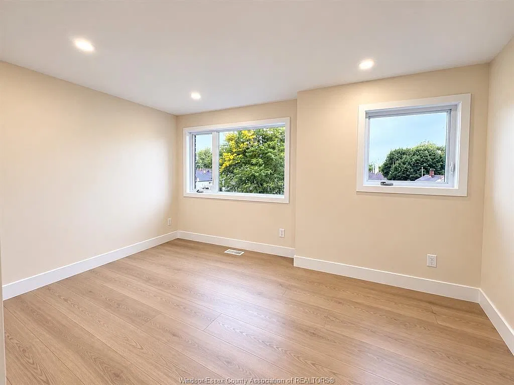 4 bed, 2.5 bath, $3,300 — Photo 4
