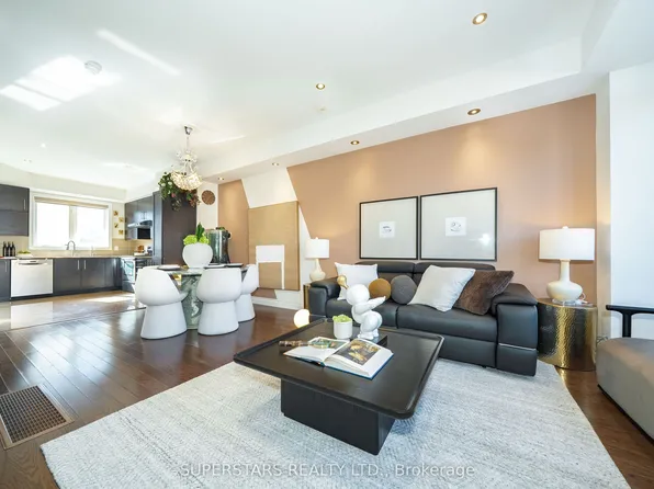 261 S Park Rd, Markham, ON L3T 0B6