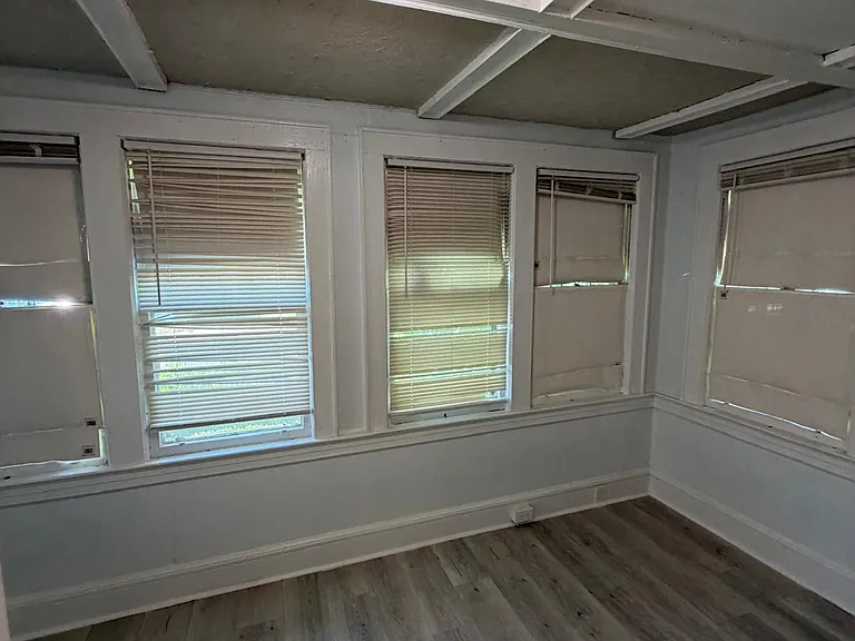 714 Chandler Ave — Photo 12