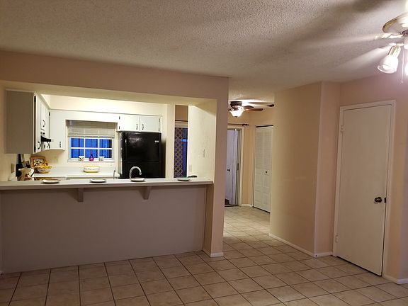 4th image of 7619 Tamarind Ave