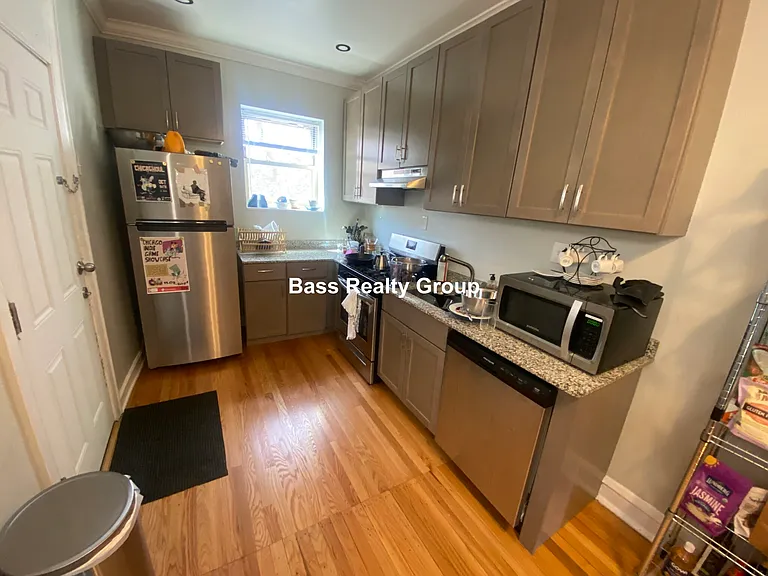 6972 N Greenview Ave #3A — Photo 9