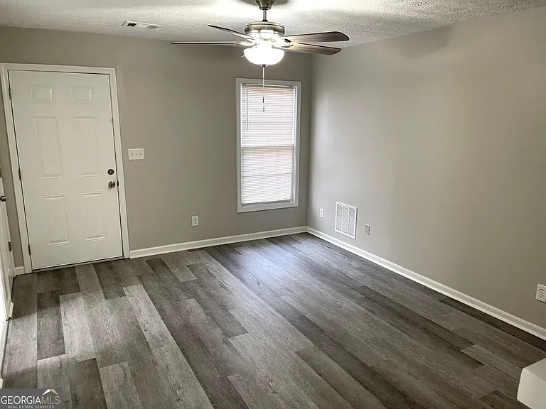 859 Park Pl NE #A — Photo 5