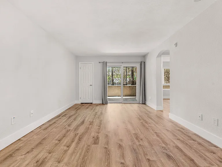 5252 Orange Ave #613 — Photo 4