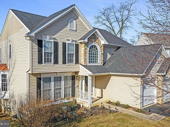 3rd image of 11504 Rambling Pines Pl