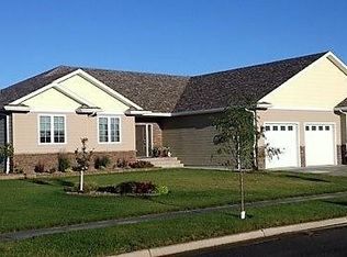 2215 Clearwater Ct, Aberdeen, SD 57401