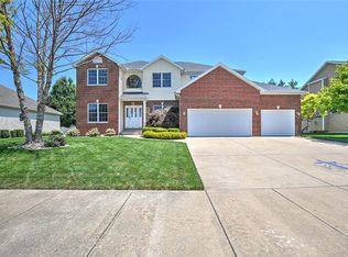 484 Greenbrier Ln, Forsyth, IL