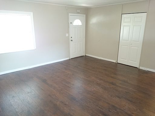 2nd image of 1098 Timberlane Trl