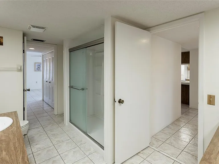 3840 Staysail Ln #3840 — Photo 38