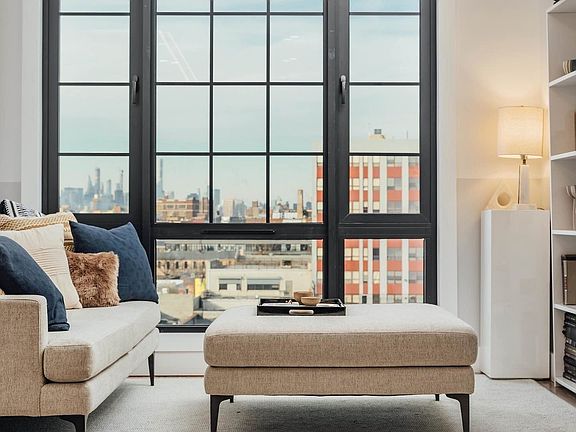 4th image of 115 Stanwix St #1305